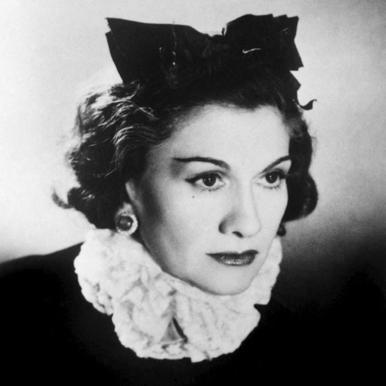 عالم الموضة يحتفل بـ140 عامًا على "كوكو شانيل": مصممة أحدثت ثورة وابتكاراتها حاضرة حتى اليوم