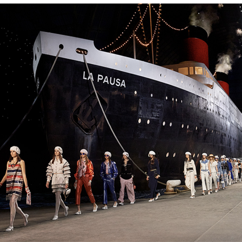 من عرض "كروز" ٢٠٢٤ من "شانيل" CHANEL، لوس أنجلوس