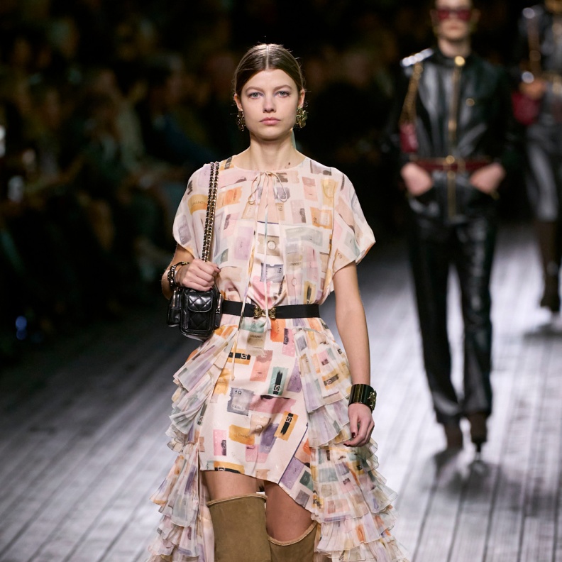 موديلات فساتين ناعمة لخريف 2024 من Chanel 