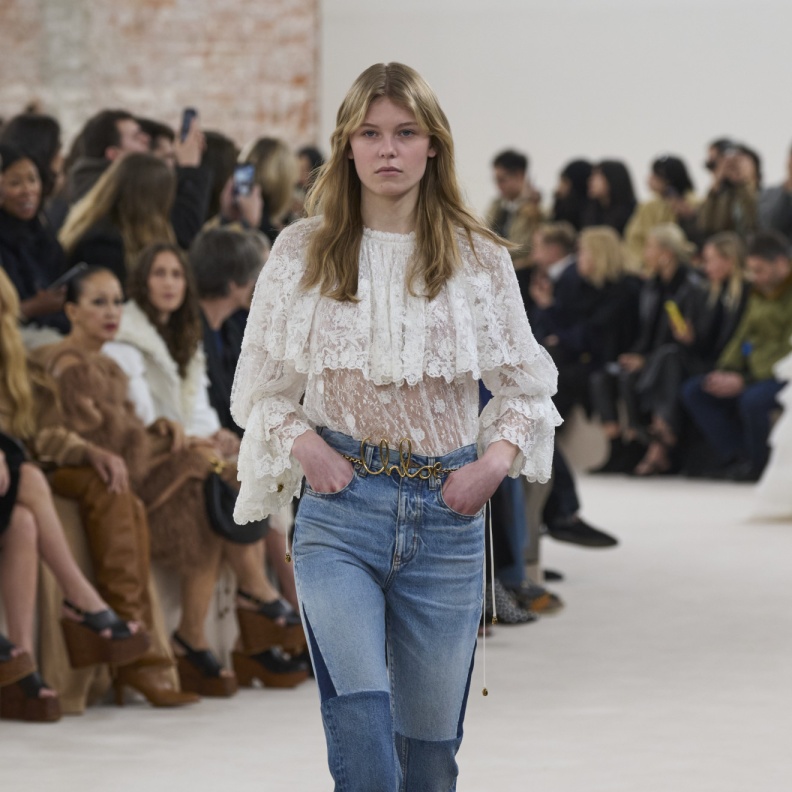 العودة الى الجامعة لا تكتمل إلا بسراويل الجينز