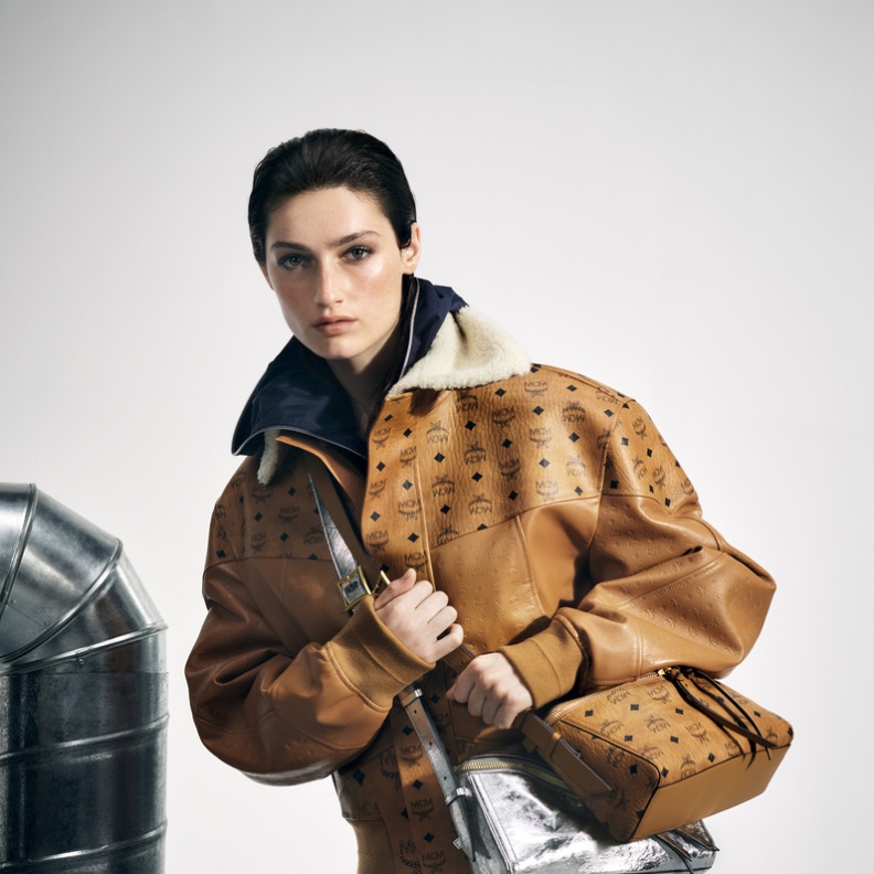 MCM تطلق حملتها الترويجية لموسم خريف وشتاء 2024