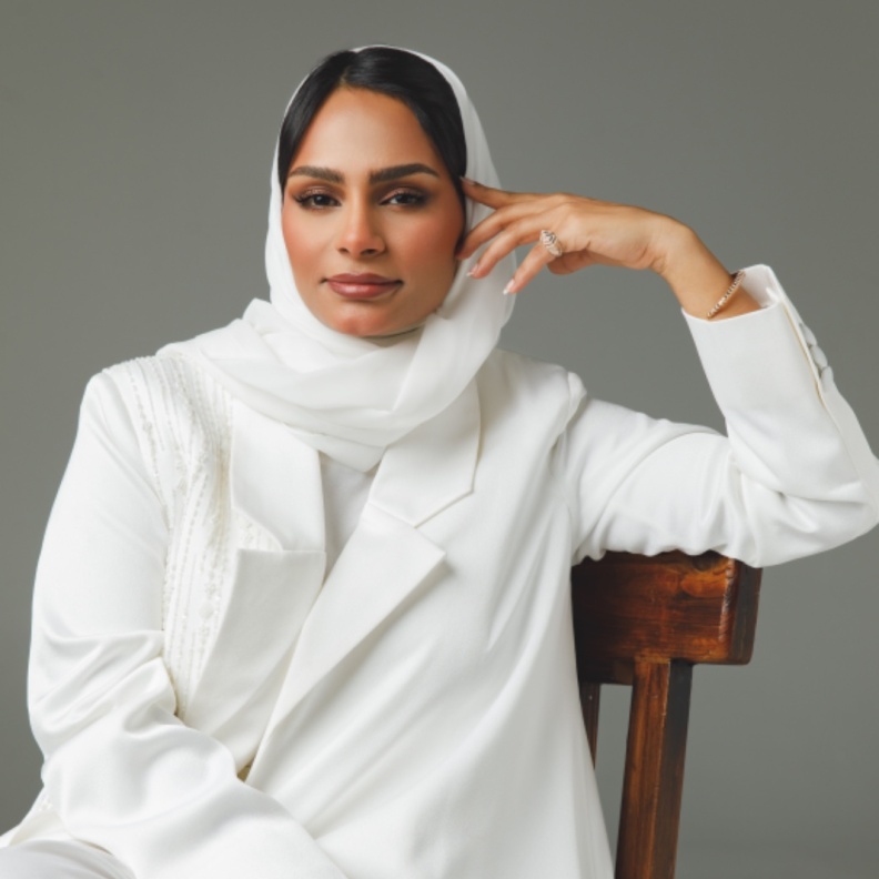 المصممة "مهرة الشمسي" 