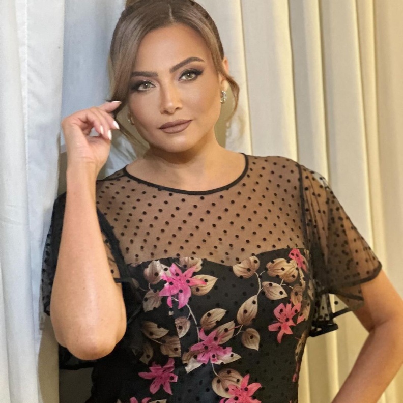 بشرى خلال لقائها مع الاعلامية إيمان الحصري