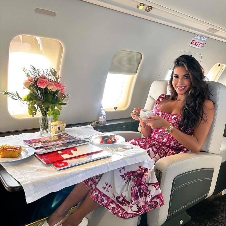 إطلالة ياسمين صبري من دار Dolce and Gabbana 