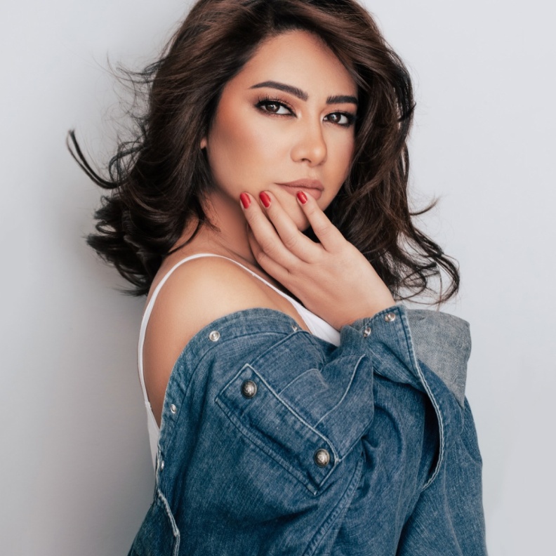 شيرين عبد الوهاب في إطلالة حديثة