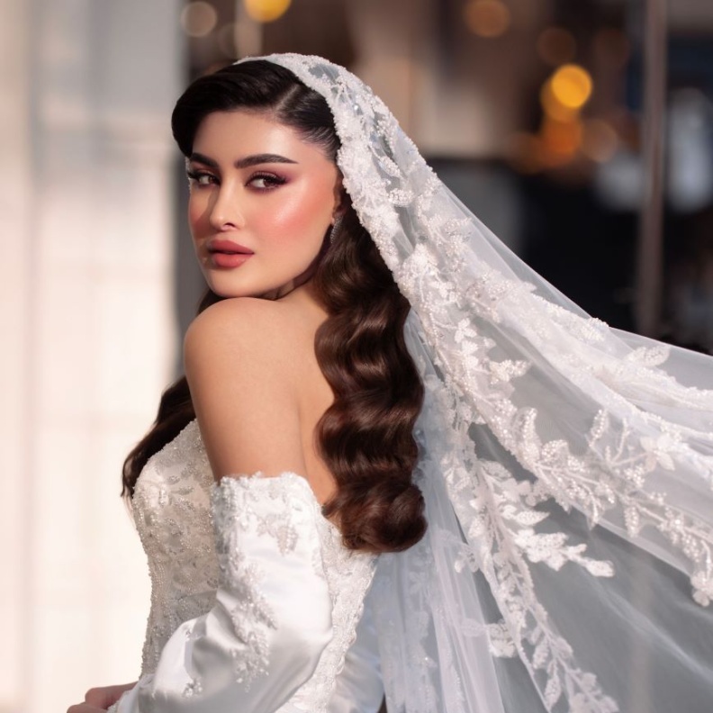 من مكياج العرايس من خبيرة المكياج السعودية نوف العودة