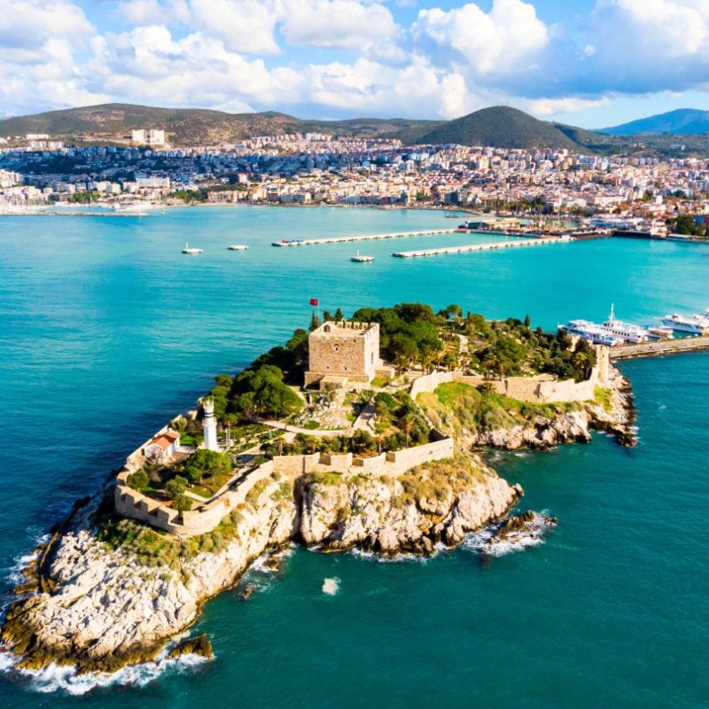 السياحة في كوساداسي تجربة لا تنسى