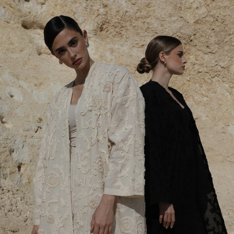 من تصاميم علامة لِن LIN