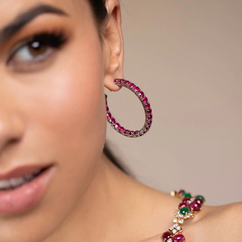 حجر الياقوت الأحمر