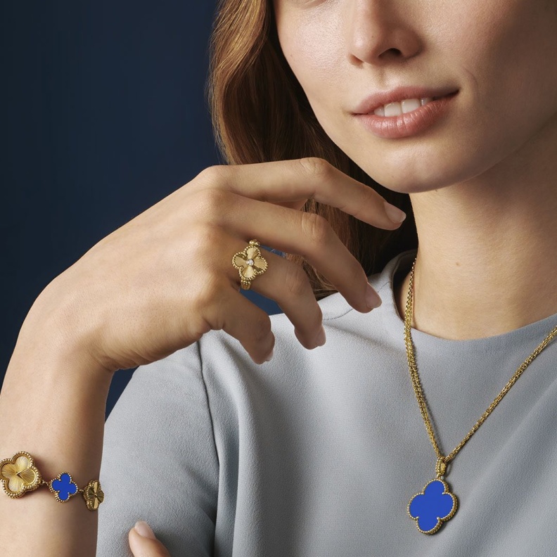 ساعات يد نسائية فاخرة