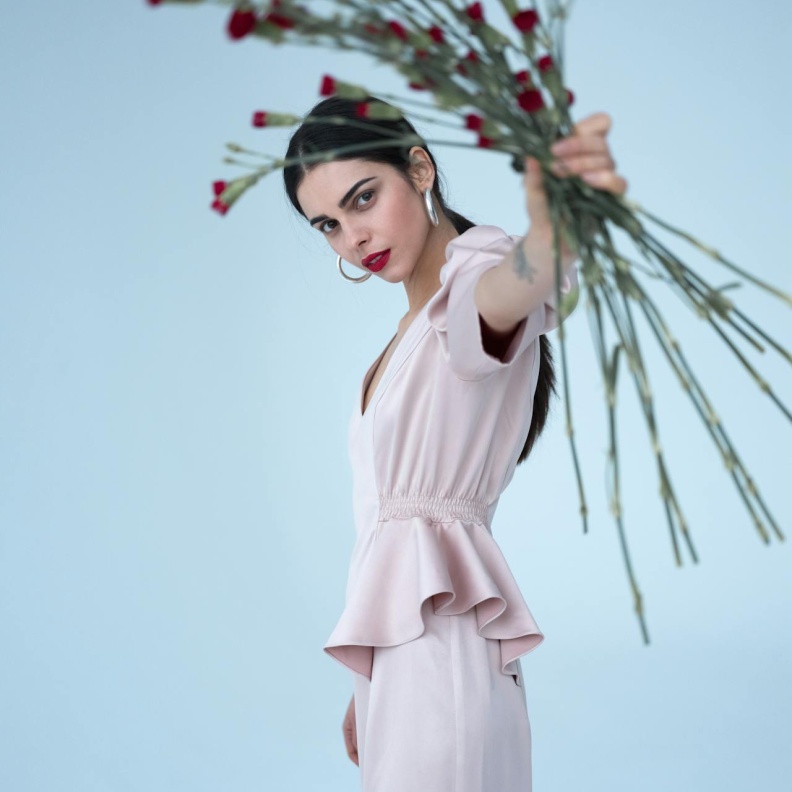 تعرفي على فوائد القرنفل للحلق لعلاج الالتهابات بشكل طبيعي