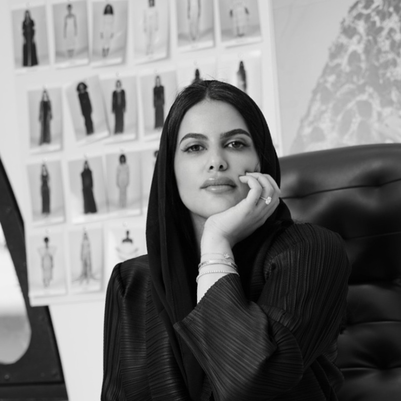 عصر الموضة الجديد.. كوثر الهريش لـ"هي": الأهداف الطموحة للمملكة خلقت بيئة ملائمة لازدهار صناعة الأزياء