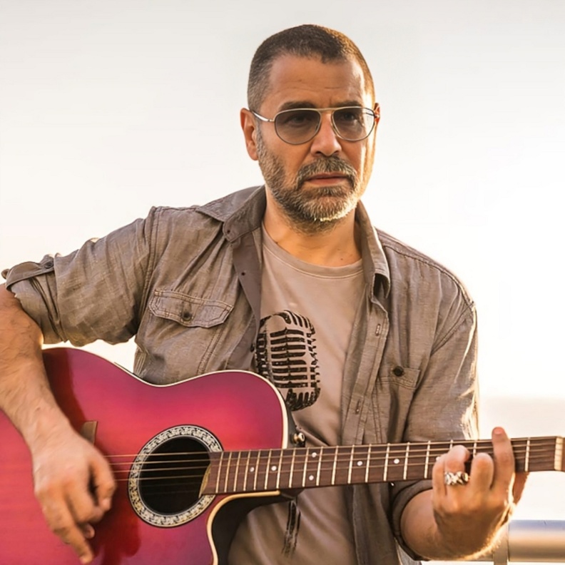 الفنان اللبناني يوري مرقدي