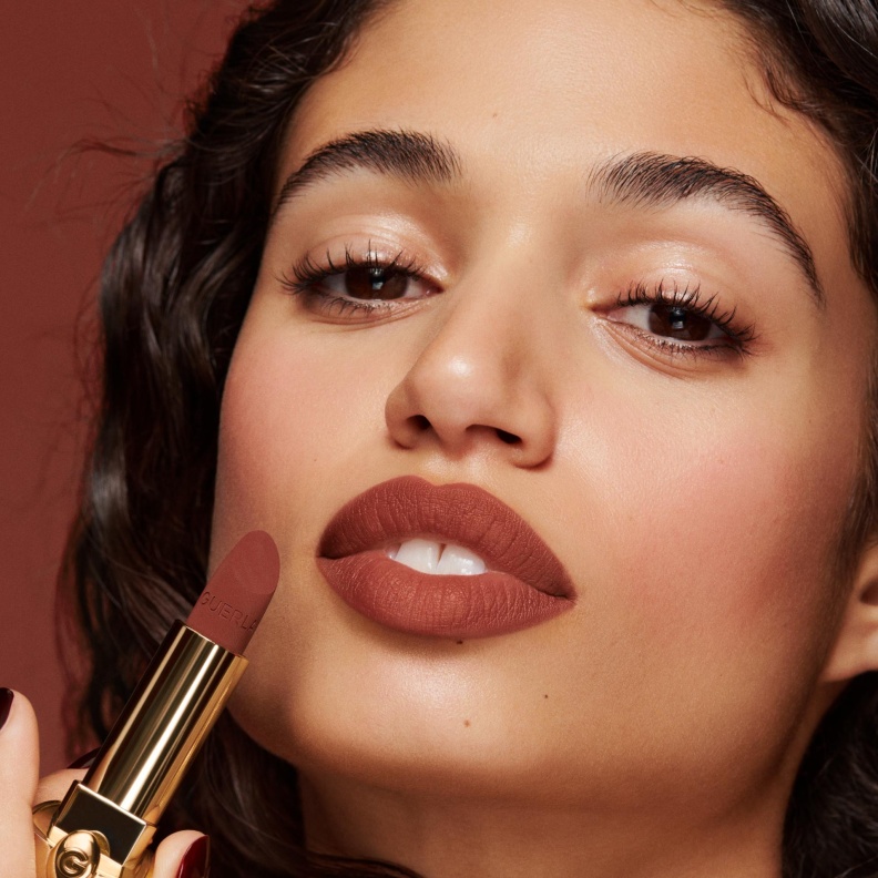 أحمر شفاه روج جي Rouge G الجديد من علامة جيرلان