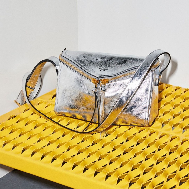 MCM تطلق حملة "From München to Mars"... حقائب بقصة جريئة ثلاثية الأبعاد تجمع بين الأناقة والراحة 