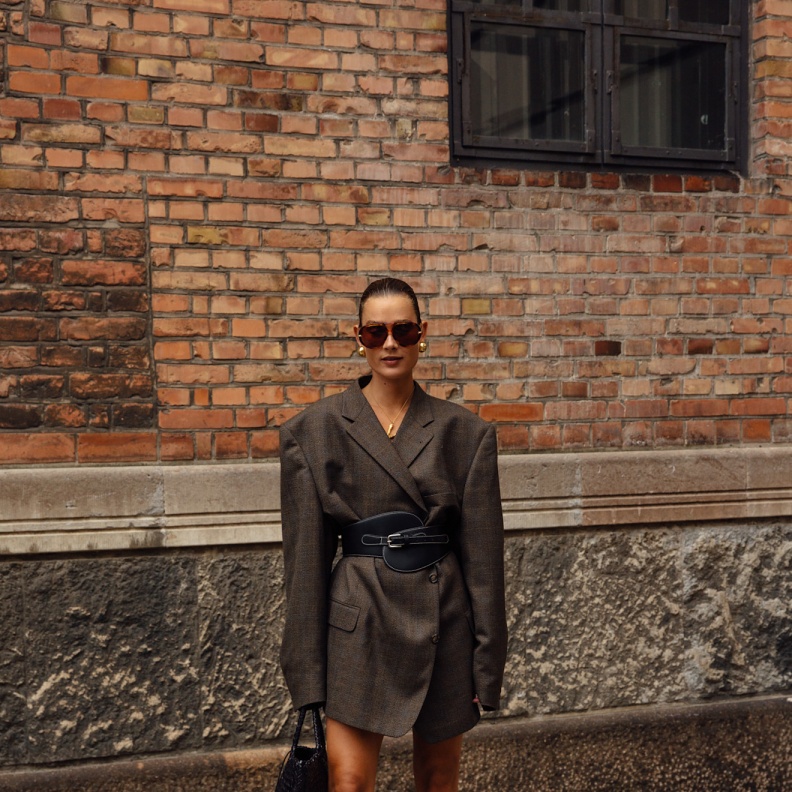 تنسيقات ستريت ستايل تُلّخص لك موضة خريف 2024