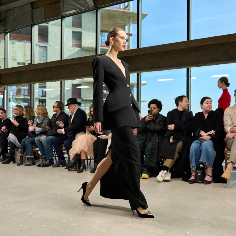 "نيويورك" المحطة الأولى في رحلة الأناقة العالمية... إنطلاقة مزدحمة مع أكثر من 60 عرضًا