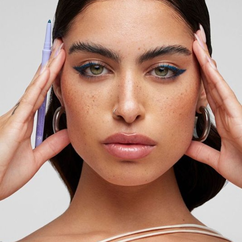 علامة كوساس KOSAS تطلق منتجاتها في منطقة الشرق الأوسط حصرياً في متاجر سيفورا