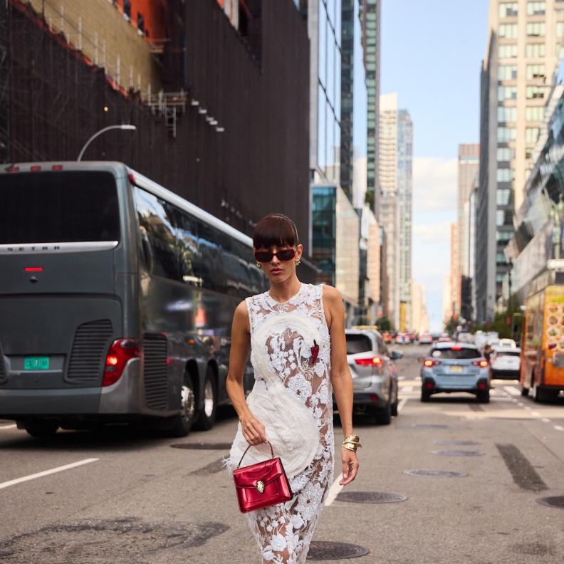 إطلالات ستريت ستايل تعبير عن شخصيتك بأسلوب عصري وجريء