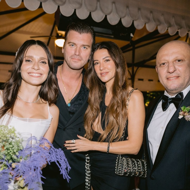  ميريتش أرال والممثل التركي سيركان كسكين