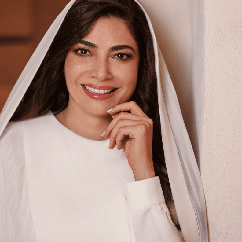 عصر الموضة الجديد: هنيدا الصيرفي لـ"هي" أؤمن أننا سنكتب فصل جديد في تاريخ الموضة السعودية