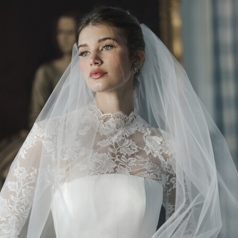 تصميم الكورسيه بفستان زفاف آن برج