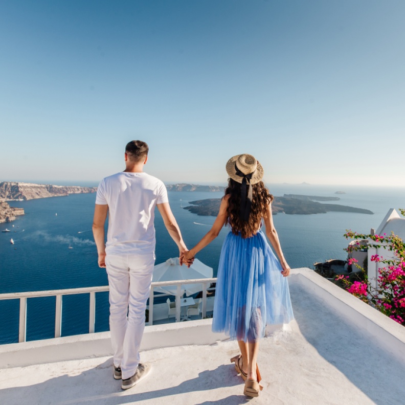 للعرسان أجمل مواقع مخفية في اليونان لقضاء عطلة شهر عسل مريحة وفخمة