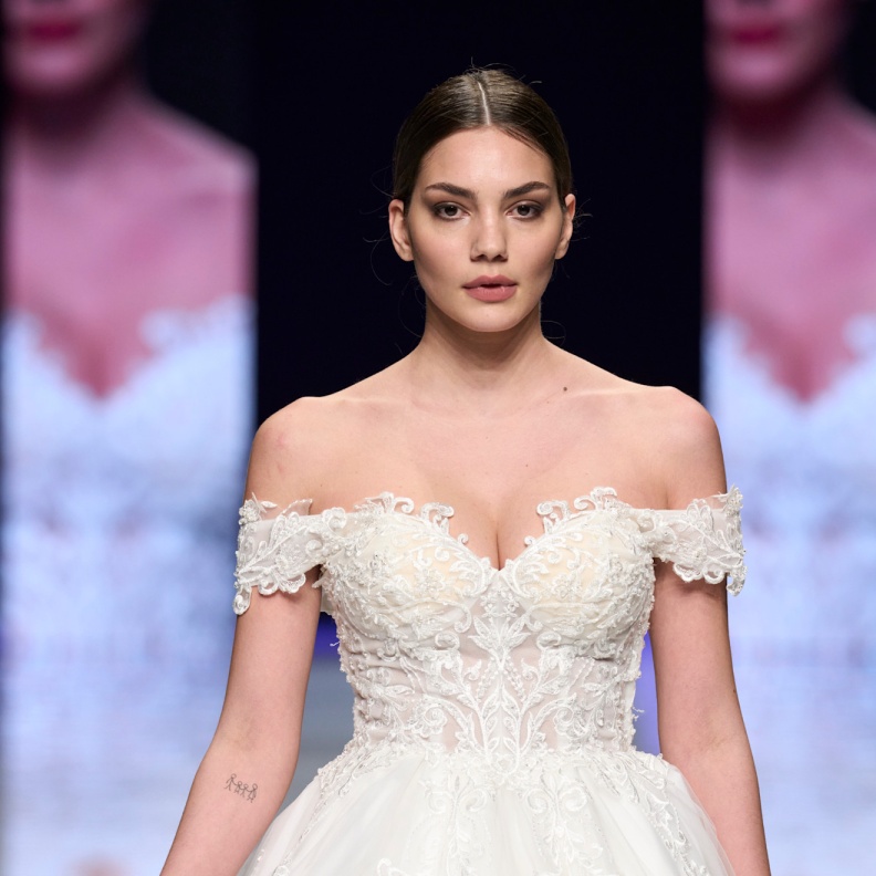 فستان زفاف  من لويجي برونو