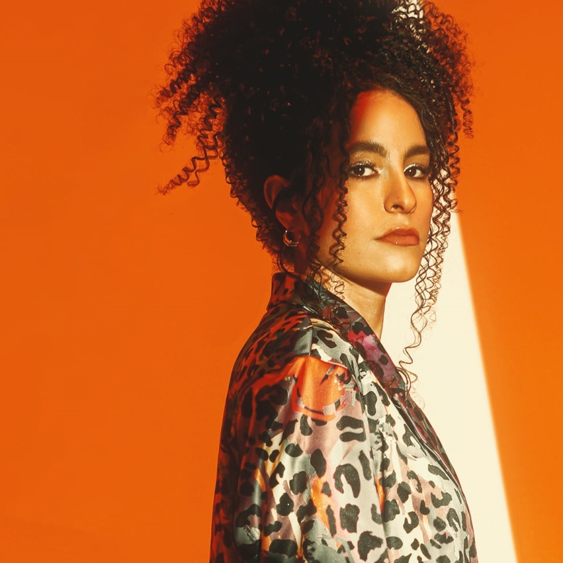 الفنانة سمر طارق