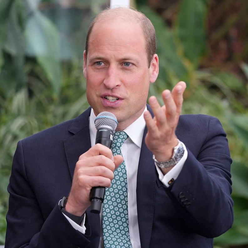 الأمير وليام سيرافق عارضتي الأزياء هايدي كلوم وويني هارلو إلى جنوب أفريقيا