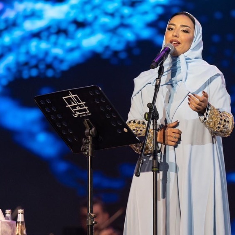 الفنانة نجد في مهرجان الغناء بالفصحى 2022 من تصوير محمد القحوي