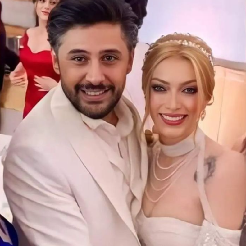 حازم زيدان مع عروسته خلال حفل الزفاف