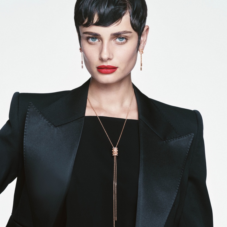 حملة LIFE FROM MINUTES TO MOMENTS