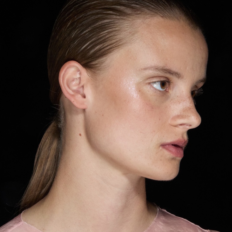 هل عملية تجميل وتصحيح الأنف مناسبة لجميع الأعمار؟ 