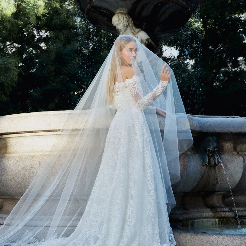 طرحة عروس مونيك لولييه