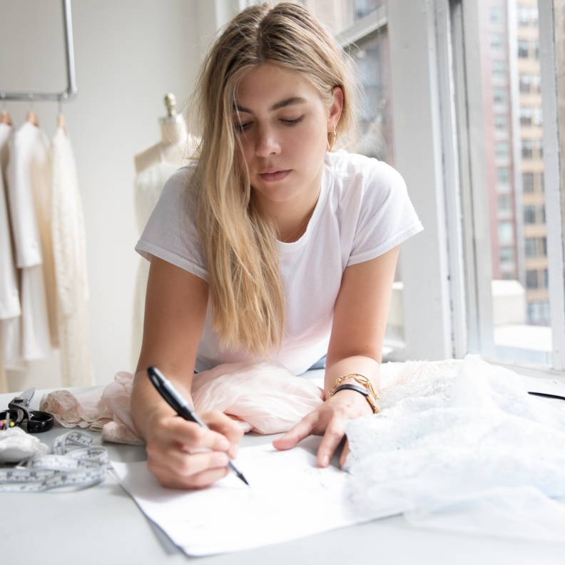 مصممة الأزياء ميريديث ستوكلين Meredith Stoecklein