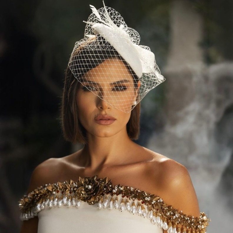 تفاصيل مكياج العروس نبيلة عواد في حفل زفافها.