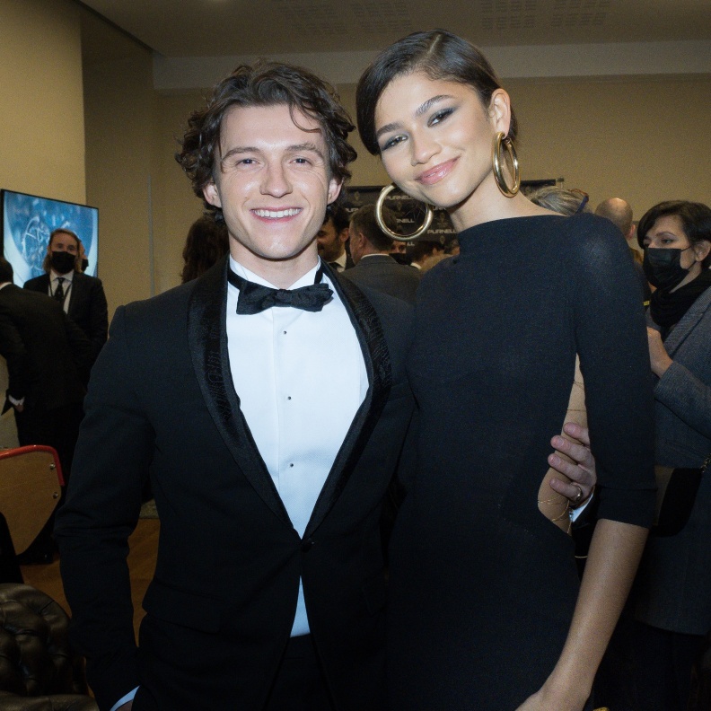  زندايا وتوم هولاند 