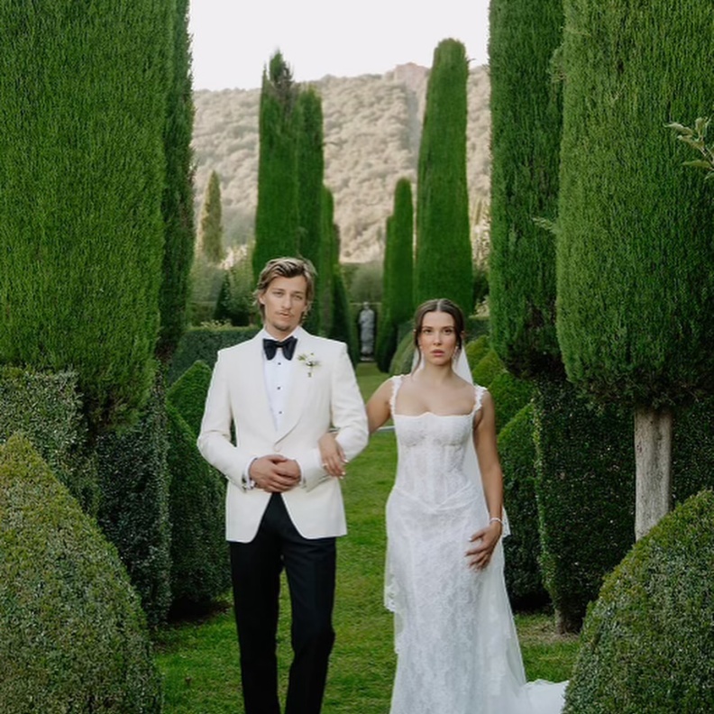 ميلي بوبي براون وجيك بونجيوفي