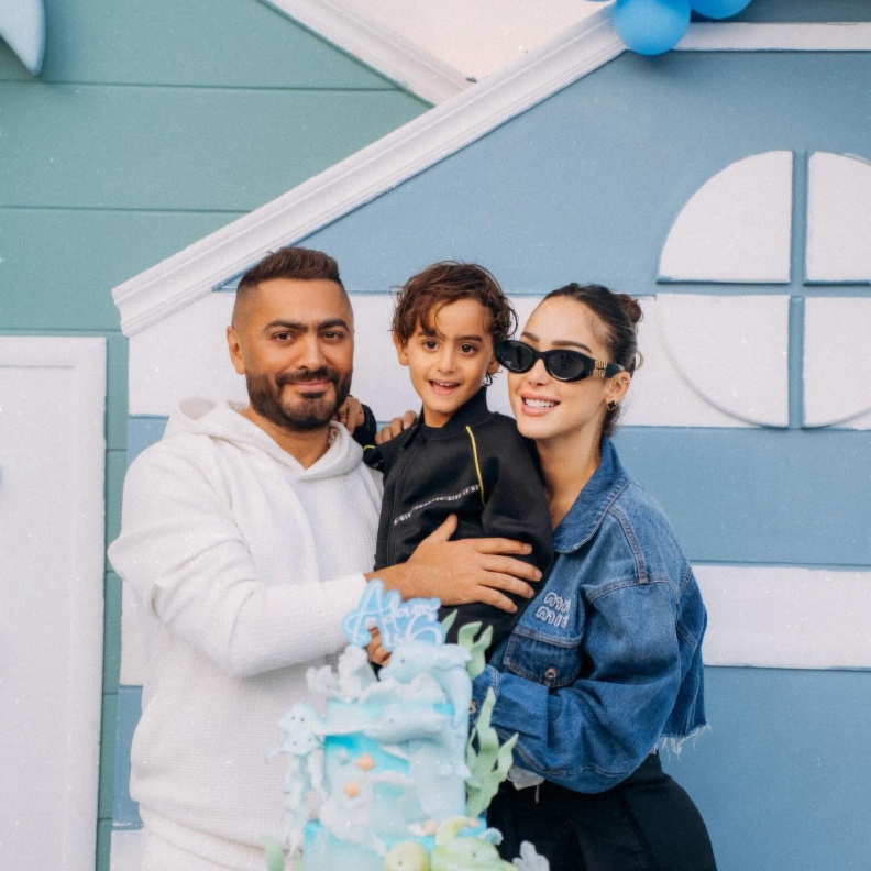 تامر حسني وبسمة بوسيل 