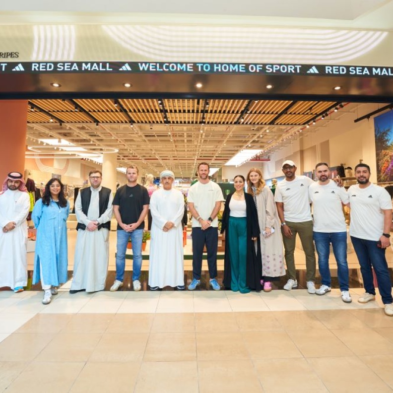 أديداس تفتتح أكبر متجر لها في جدة