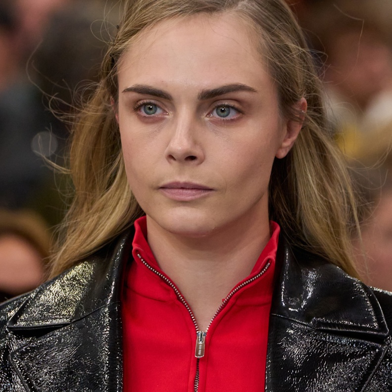 كواليس عرض أزياء ميو ميو Miu Miu لصيف 2025 في باريس