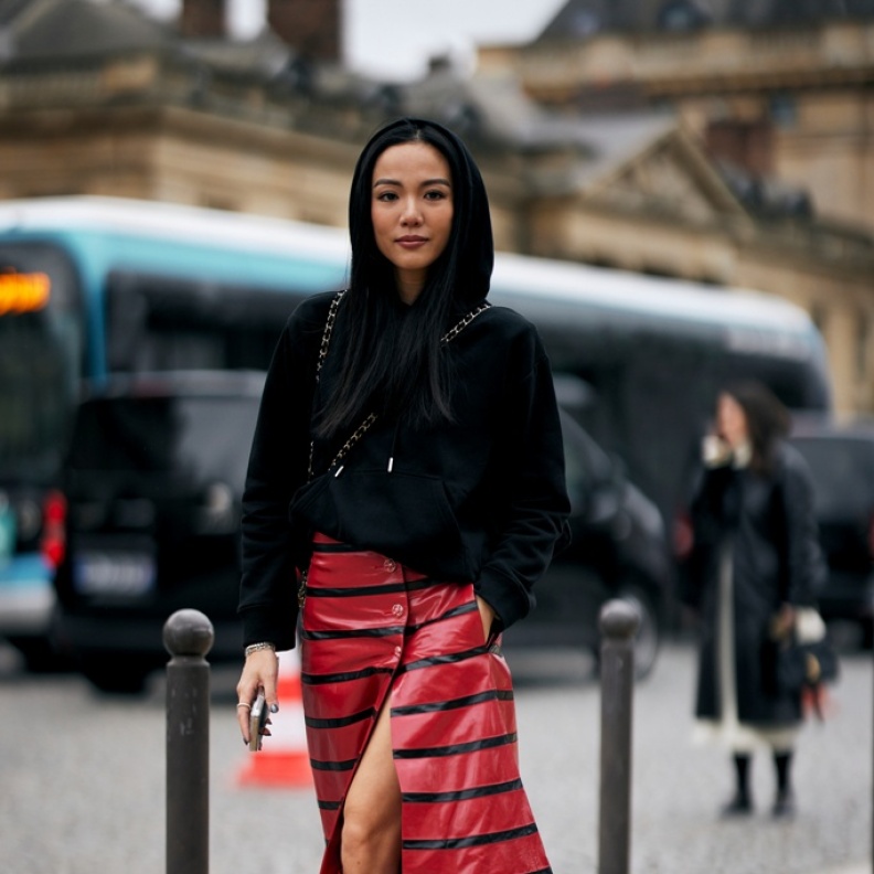 قصيرة كانت أم طويلة .. التنورة عنوان أناقتك خلال موسم الخريف 