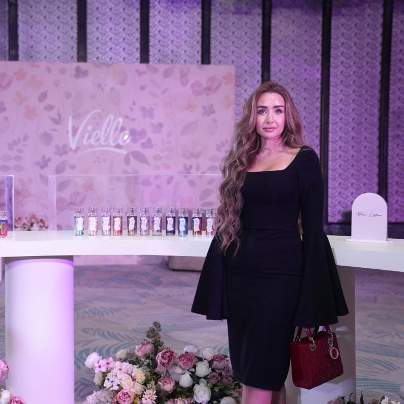 بحفل ضخم في جدة.. النجمة هنا الزاهد الوجه الإعلامي لمنتجات العناية بالجسم Vielle 