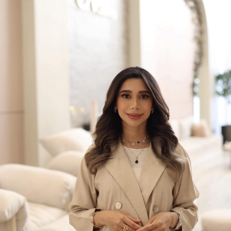 من الطموح إلى الإنجاز السعودي: مؤسسة N.lashes نور آل نصر تروي لـ"هي" قصة نجاحها في عالم الجمال