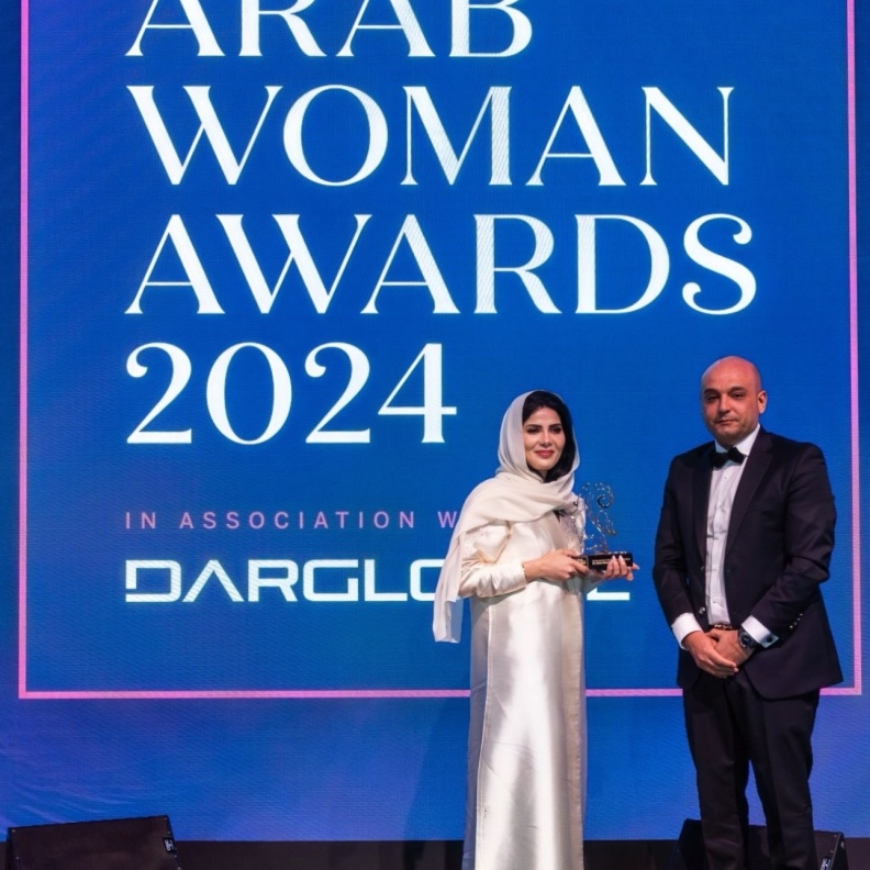 الدكتورة نهى الحارثي قصة نجاح ملهمة تُتوج بحصولها على جائزة المرأة العربية للعلوم والتكنولوجيا لعام 2024