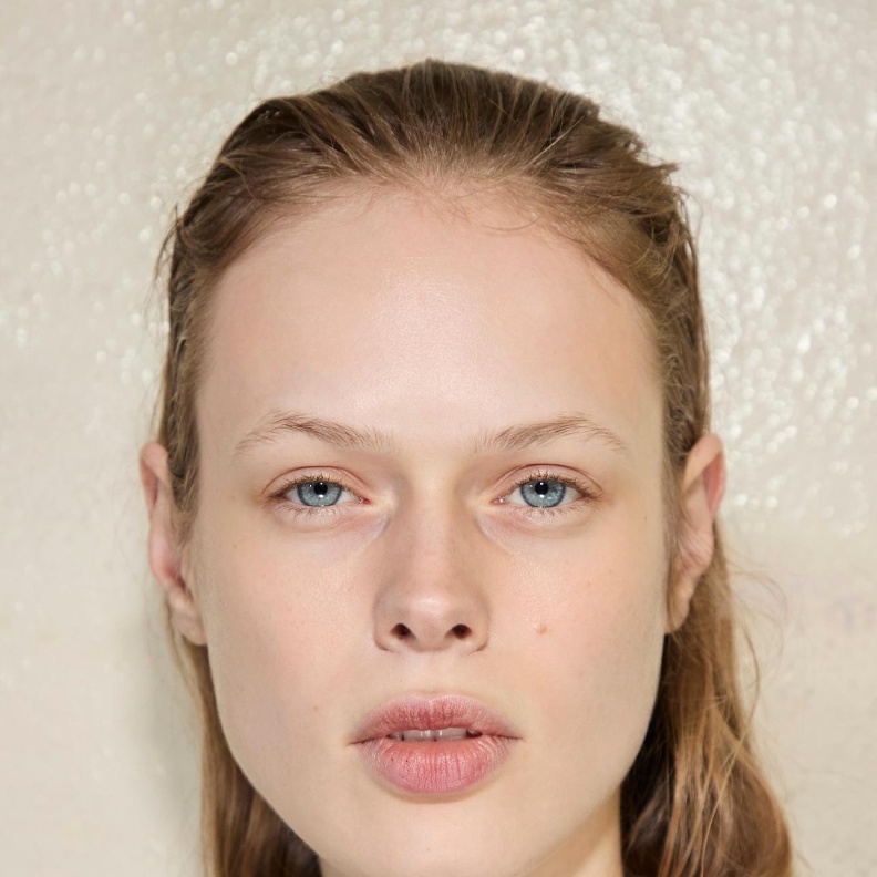 إكتشفي الوصفة السحرية للفيتامين سي وتأثيرها على البشرة