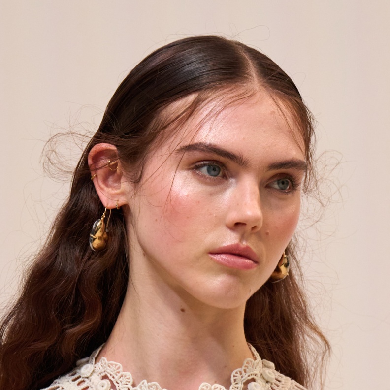 افضل كريمات بشرة لتأخير الشيخوخة