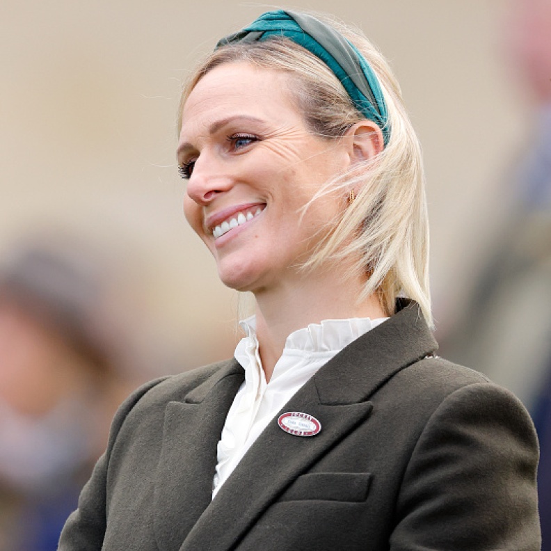 زارا تيندال في إطلالة رائعة على مضمار تشيلتنهام - من gettyimages