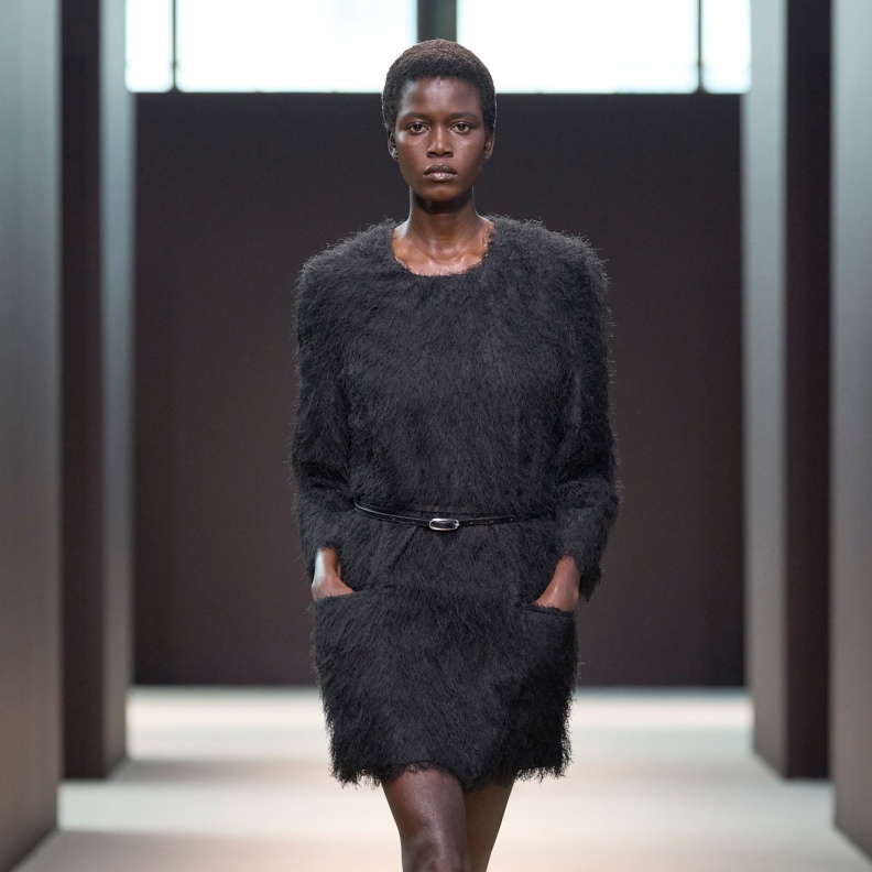 إطلالة من Cos